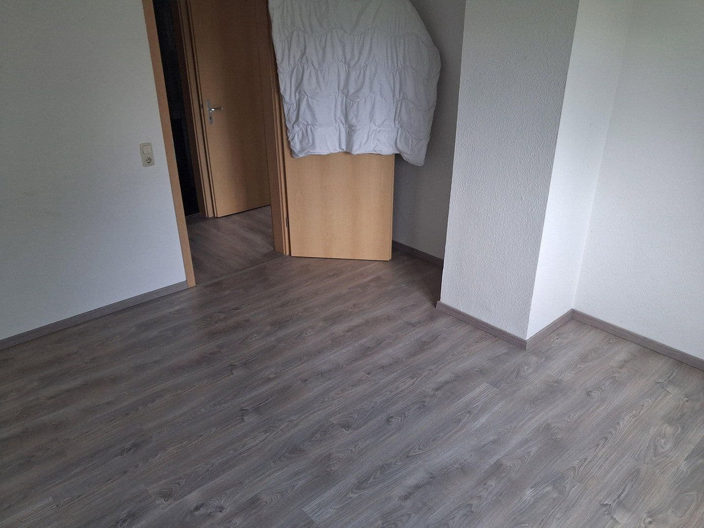 Prenájom bytu 4-izbový 100 m², Bergstraße 12, Drebach, Sasko Prenájom bytu 4-izbový 100 m², Bergstraße 12, Drebach, Sasko