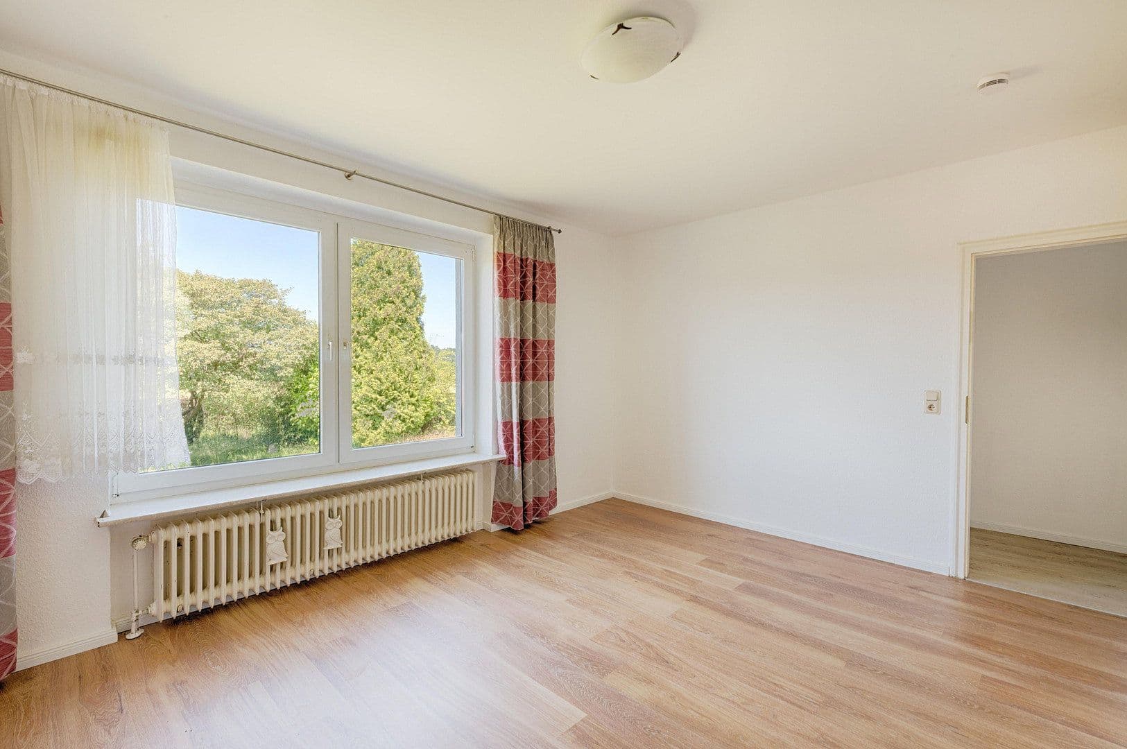 Predaj domu 219 m², pozemek 1.000 m², Rosengarten, Dolné Sasko Predaj domu 219 m², pozemek 1.000 m², Rosengarten, Dolné Sasko