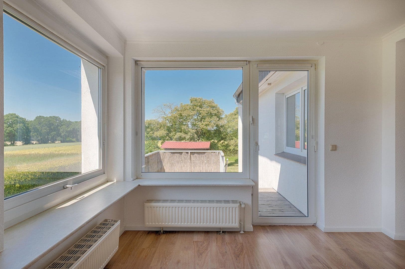 Predaj domu 219 m², pozemek 1.000 m², Rosengarten, Dolné Sasko Predaj domu 219 m², pozemek 1.000 m², Rosengarten, Dolné Sasko