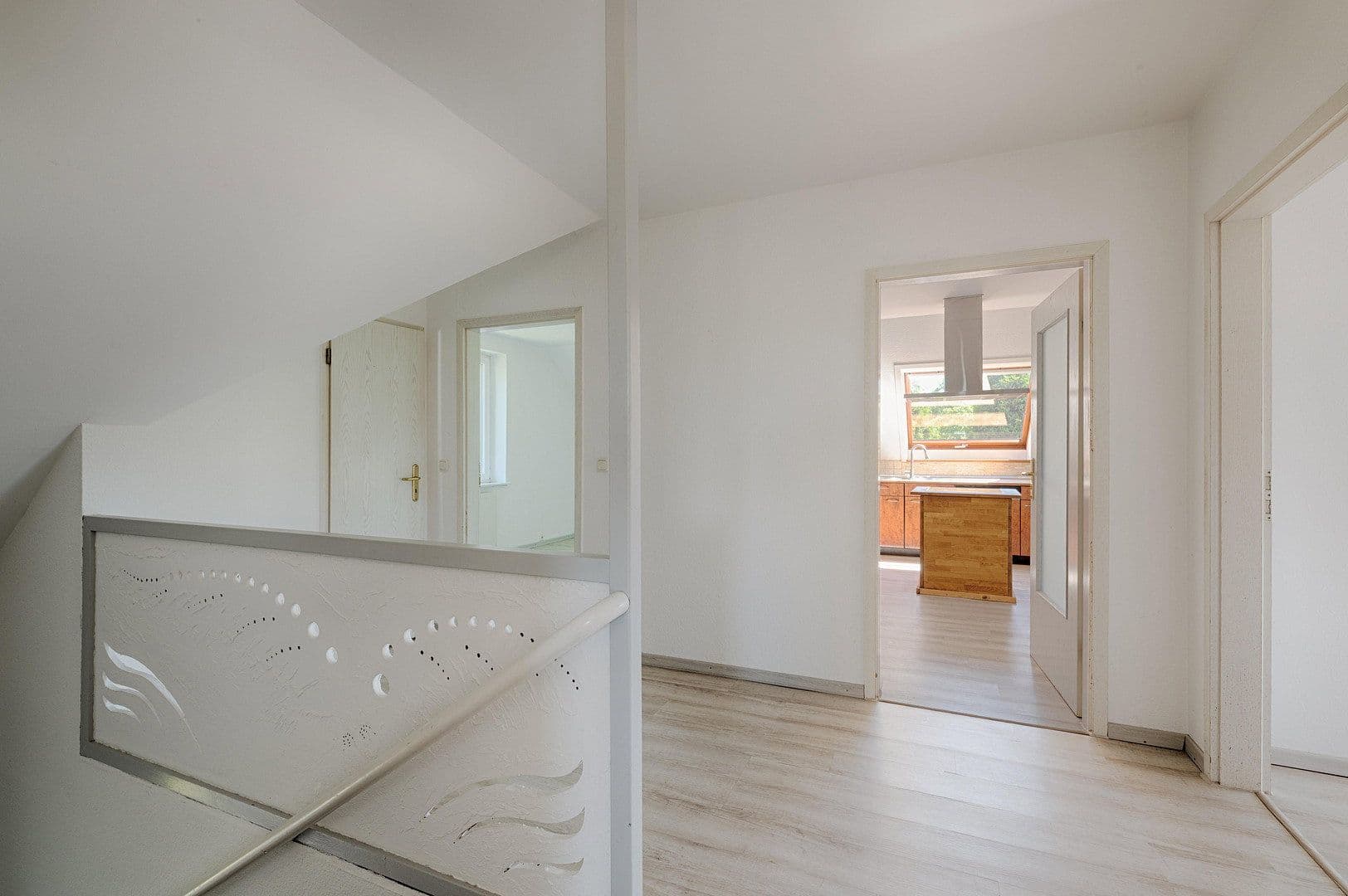 Predaj domu 219 m², pozemek 1.000 m², Rosengarten, Dolné Sasko Predaj domu 219 m², pozemek 1.000 m², Rosengarten, Dolné Sasko