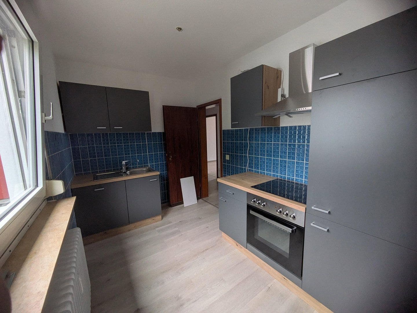 Prenájom bytu 2-izbový 63 m², Lichtenbergerstraße 12, Monheim am Rhein, Severné Porýnie - Westfálsko Prenájom bytu 2-izbový 63 m², Lichtenbergerstraße 12, Monheim am Rhein, Severné Porýnie - Westfálsko