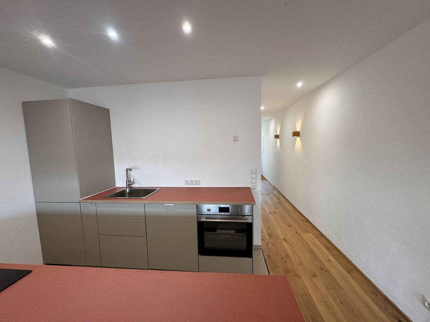 Prenájom bytu 2-izbový 53 m², Rimsting, Bavorsko Prenájom bytu 2-izbový 53 m², Rimsting, Bavorsko