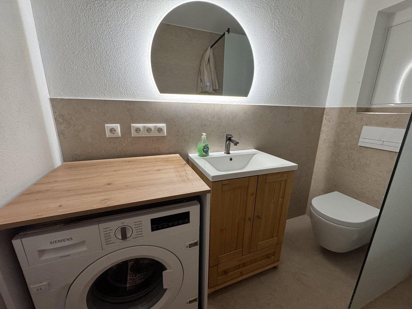 Prenájom bytu 2-izbový 53 m², Rimsting, Bavorsko Prenájom bytu 2-izbový 53 m², Rimsting, Bavorsko