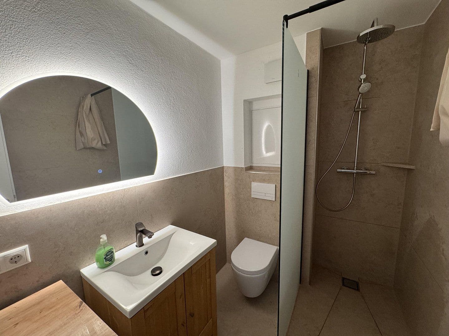 Prenájom bytu 2-izbový 53 m², Rimsting, Bavorsko Prenájom bytu 2-izbový 53 m², Rimsting, Bavorsko