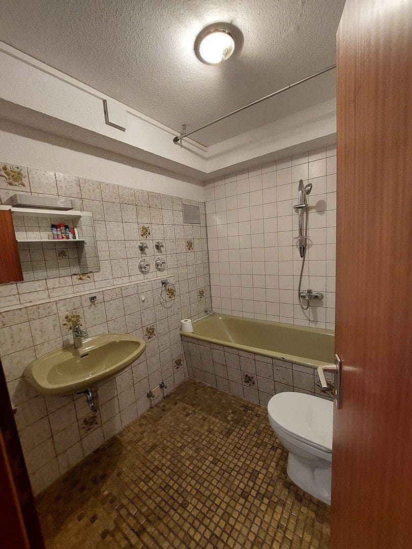 Prenájom bytu 1-izbový 40 m², Schwarzwaldstraße 6, Furtwangen im Schwarzwald, Bádensko-Wurttembersko Prenájom bytu 1-izbový 40 m², Schwarzwaldstraße 6, Furtwangen im Schwarzwald, Bádensko-Wurttembersko