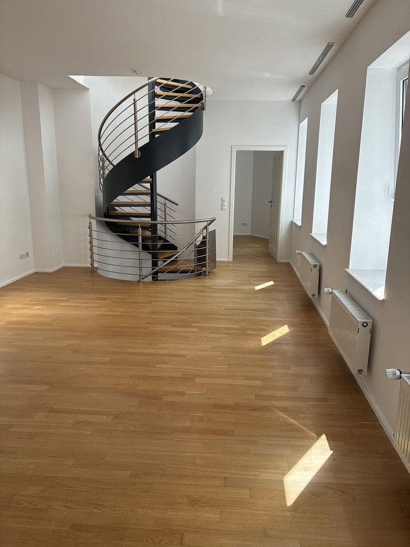Prenájom bytu 4-izbový 120 m², Bonn, Severné Porýnie - Westfálsko Prenájom bytu 4-izbový 120 m², Bonn, Severné Porýnie - Westfálsko