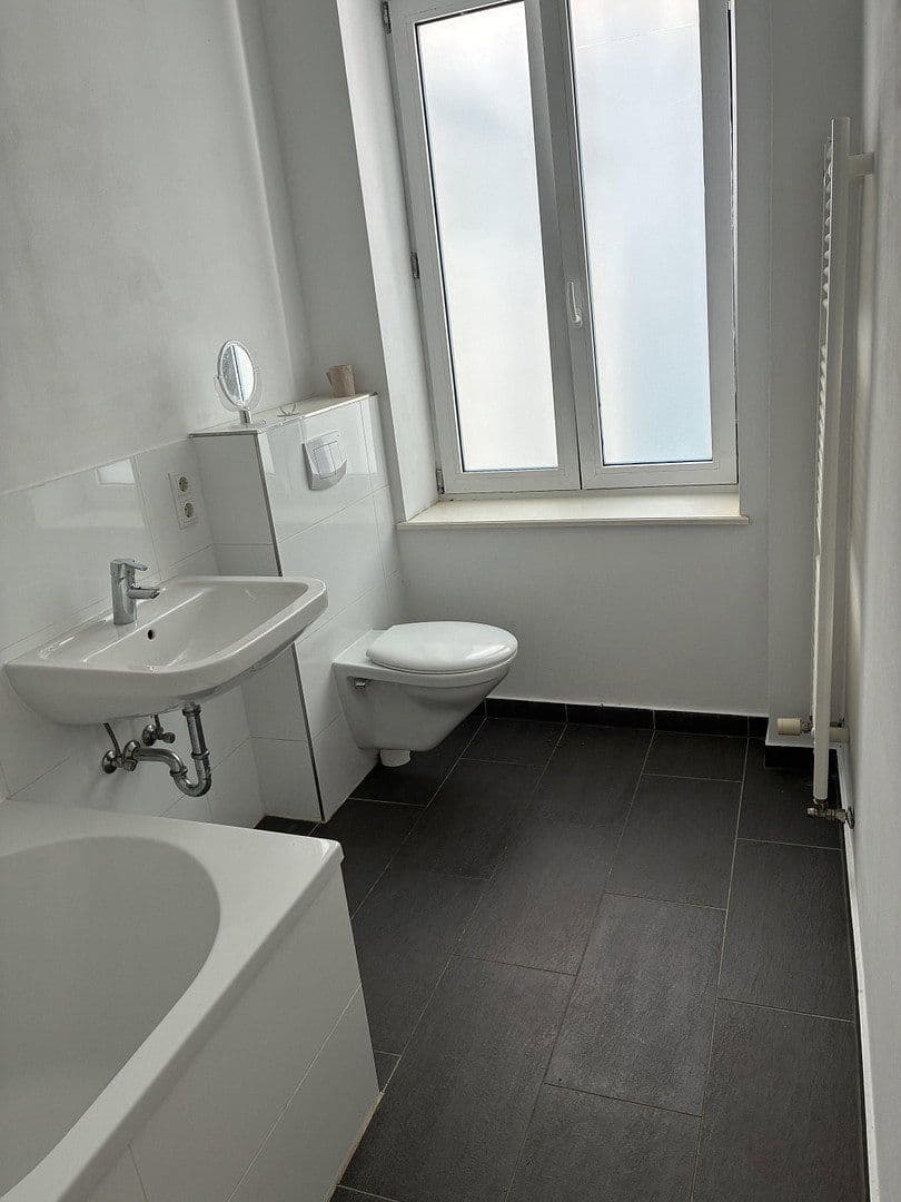 Prenájom bytu 4-izbový 120 m², Bonn, Severné Porýnie - Westfálsko Prenájom bytu 4-izbový 120 m², Bonn, Severné Porýnie - Westfálsko