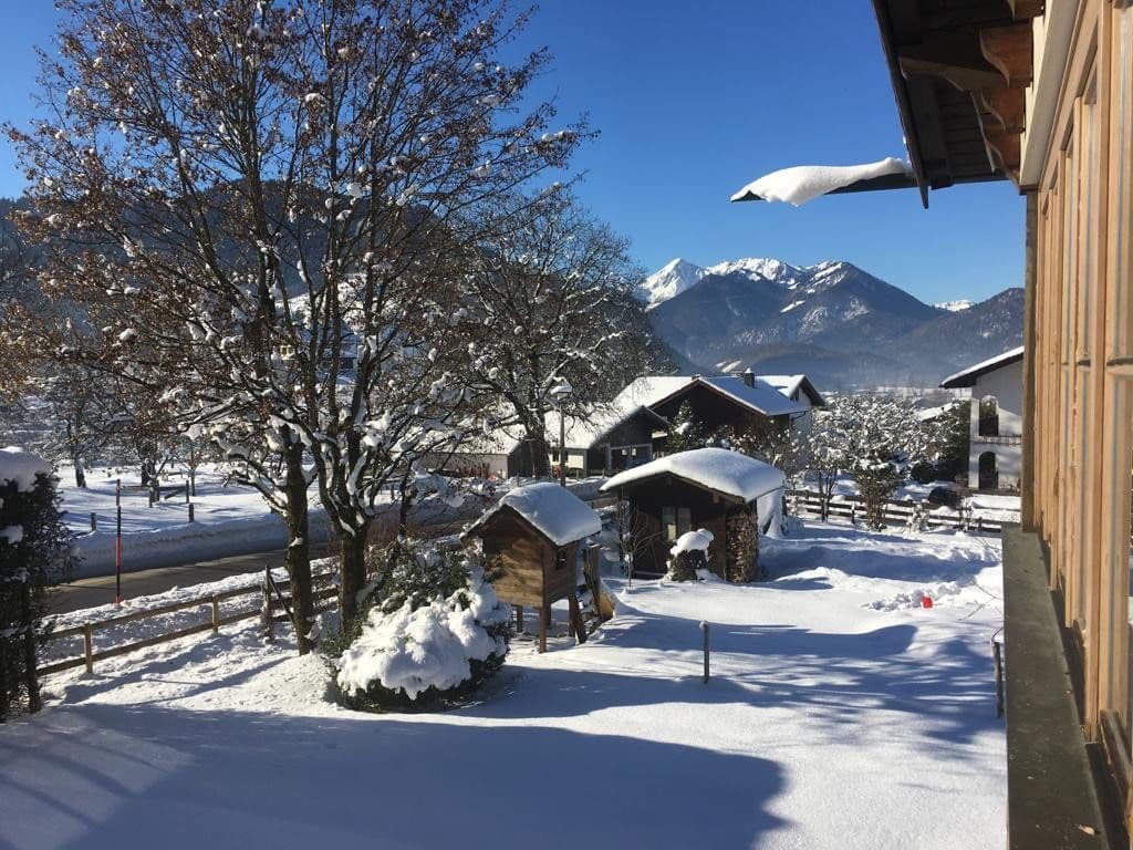 Predaj domu 222 m², pozemek 996 m², Hochgernweg 47, Unterwössen, Bavorsko Predaj domu 222 m², pozemek 996 m², Hochgernweg 47, Unterwössen, Bavorsko
