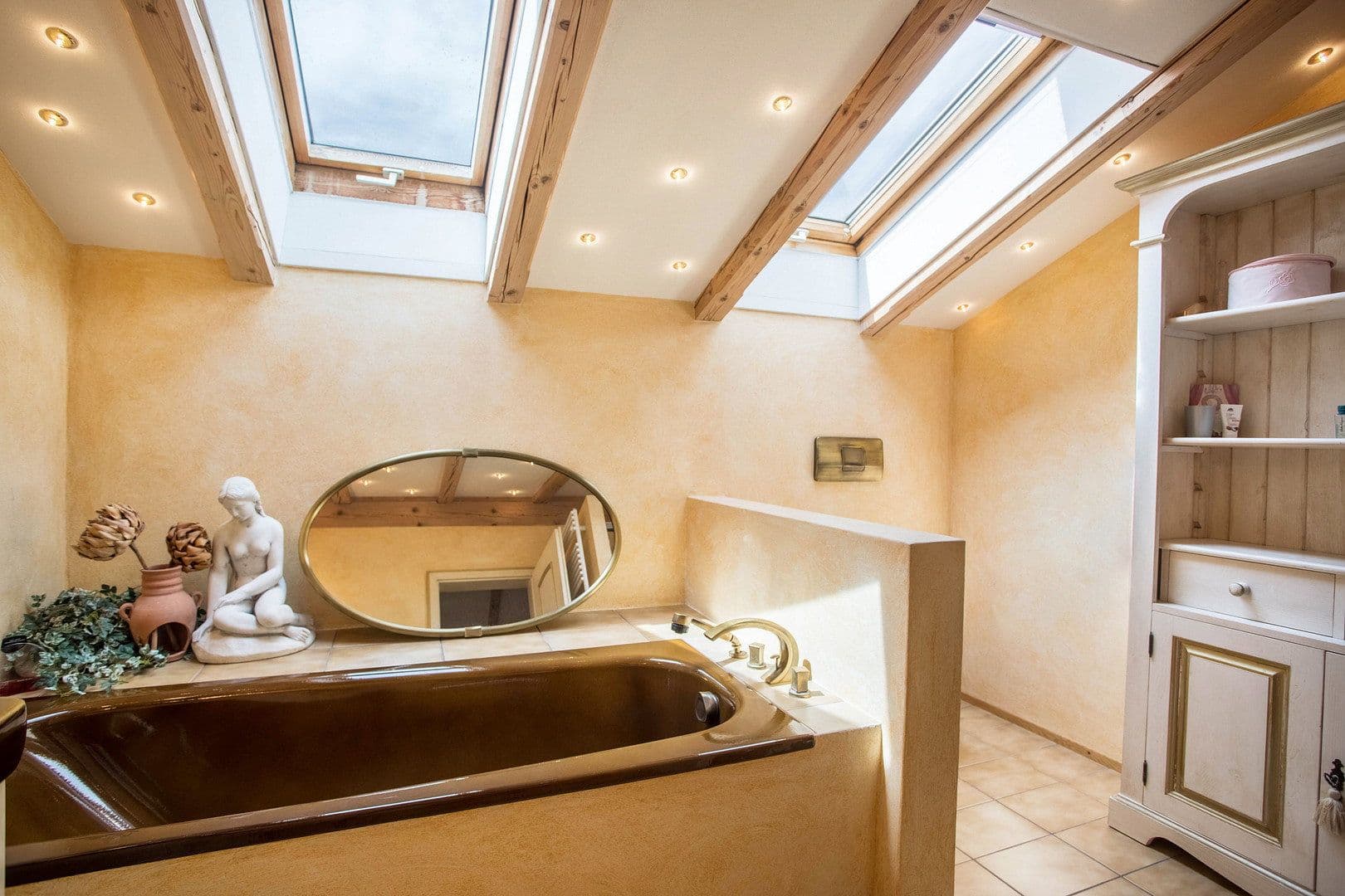 Predaj domu 222 m², pozemek 996 m², Hochgernweg 47, Unterwössen, Bavorsko Predaj domu 222 m², pozemek 996 m², Hochgernweg 47, Unterwössen, Bavorsko