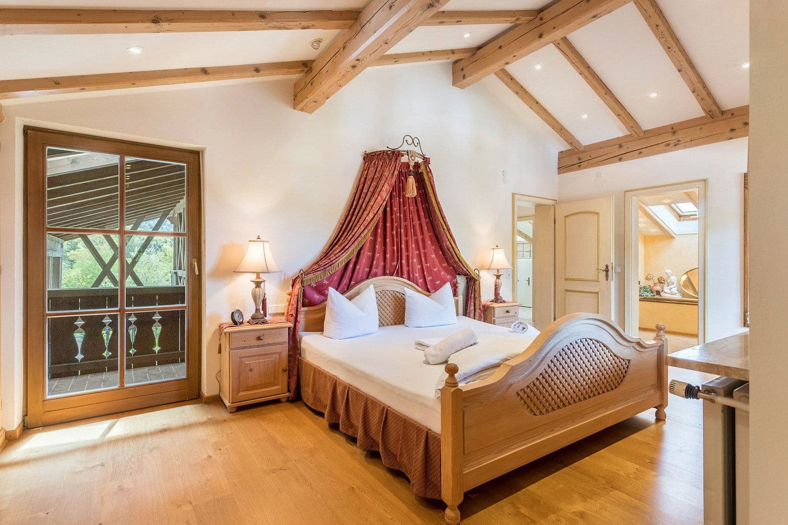 Predaj domu 222 m², pozemek 996 m², Hochgernweg 47, Unterwössen, Bavorsko Predaj domu 222 m², pozemek 996 m², Hochgernweg 47, Unterwössen, Bavorsko