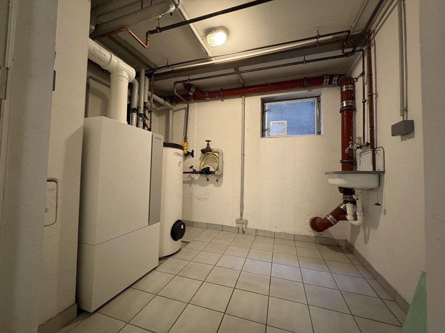Prenájom domu 230 m², pozemek 250 m², Wiesbaden-Sonnenberg, Hesensko Prenájom domu 230 m², pozemek 250 m², Wiesbaden-Sonnenberg, Hesensko