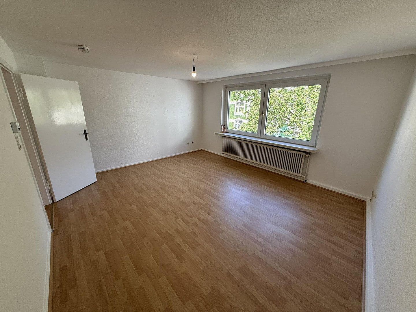 Prenájom bytu 2-izbový 62 m², Paradestr. 33, Wuppertal, Severné Porýnie - Westfálsko Prenájom bytu 2-izbový 62 m², Paradestr. 33, Wuppertal, Severné Porýnie - Westfálsko