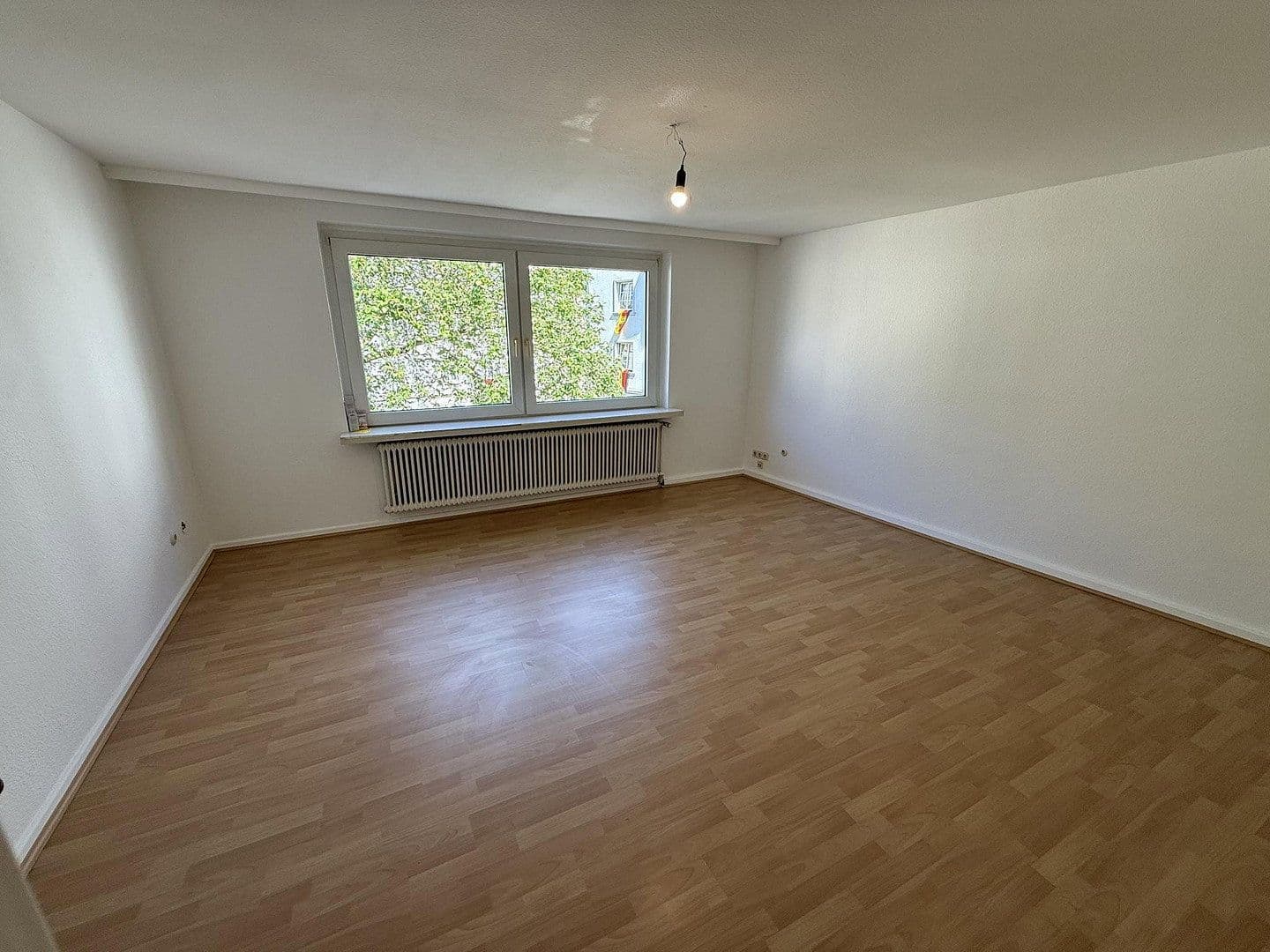 Prenájom bytu 2-izbový 62 m², Paradestr. 33, Wuppertal, Severné Porýnie - Westfálsko Prenájom bytu 2-izbový 62 m², Paradestr. 33, Wuppertal, Severné Porýnie - Westfálsko