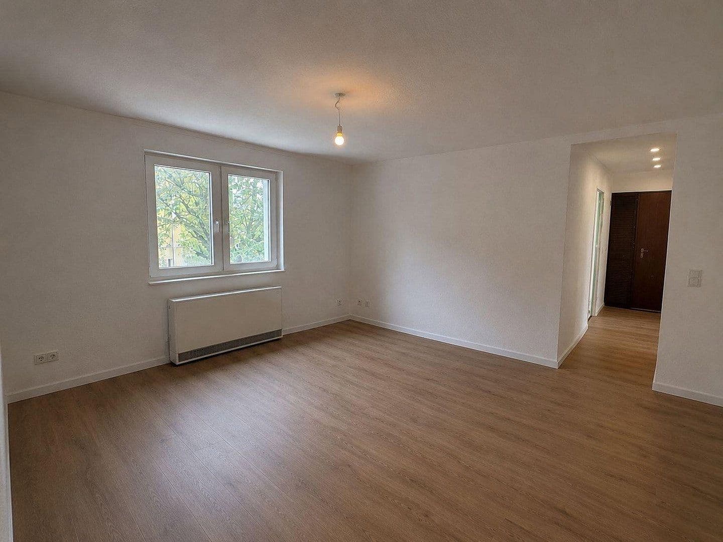 Prenájom bytu 4-izbový 96 m², Rheinstr 16, Solingen, Severné Porýnie - Westfálsko Prenájom bytu 4-izbový 96 m², Rheinstr 16, Solingen, Severné Porýnie - Westfálsko