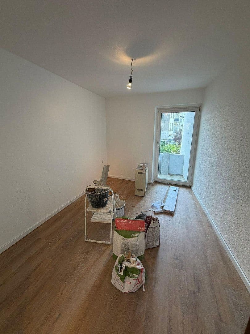 Prenájom bytu 4-izbový 96 m², Rheinstr 16, Solingen, Severné Porýnie - Westfálsko Prenájom bytu 4-izbový 96 m², Rheinstr 16, Solingen, Severné Porýnie - Westfálsko