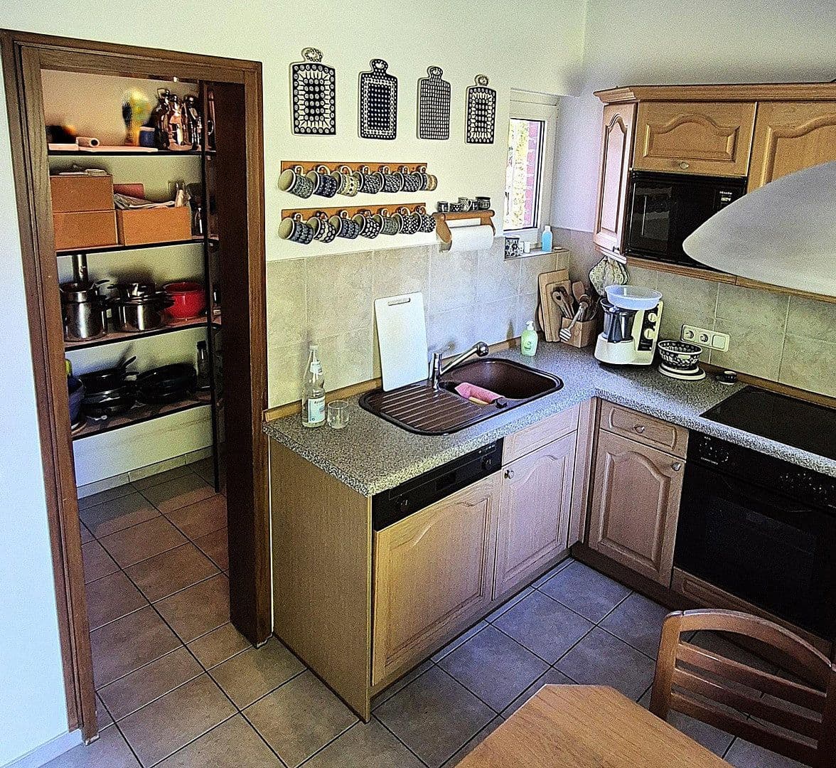 Predaj domu 150 m², pozemek 800 m², Neuss, Severné Porýnie - Westfálsko Predaj domu 150 m², pozemek 800 m², Neuss, Severné Porýnie - Westfálsko