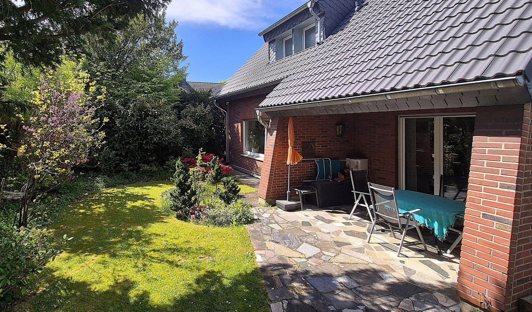 Predaj domu 150 m², pozemek 800 m², Neuss, Severné Porýnie - Westfálsko Predaj domu 150 m², pozemek 800 m², Neuss, Severné Porýnie - Westfálsko