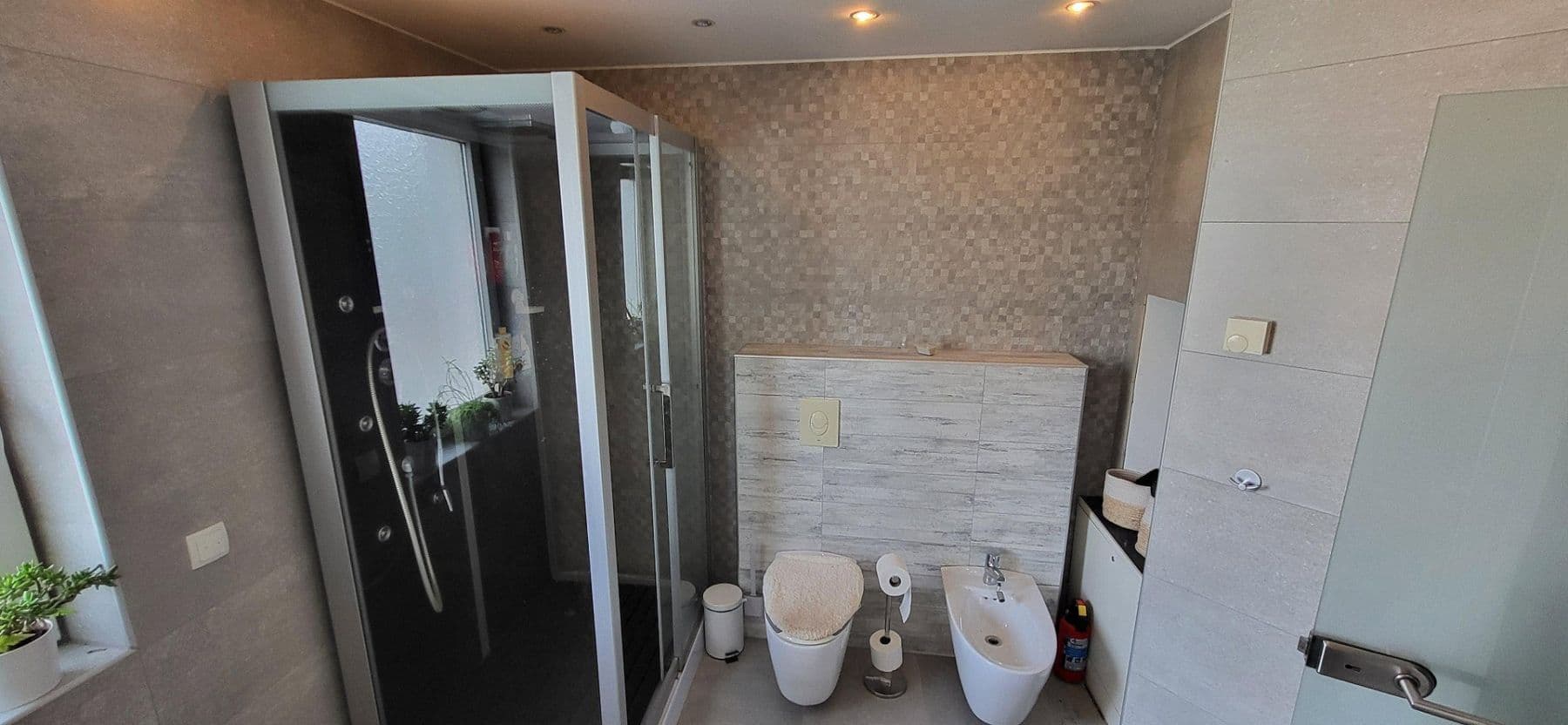 Predaj domu 135 m², pozemek 300 m², Leverkusen, Severné Porýnie - Westfálsko Predaj domu 135 m², pozemek 300 m², Leverkusen, Severné Porýnie - Westfálsko