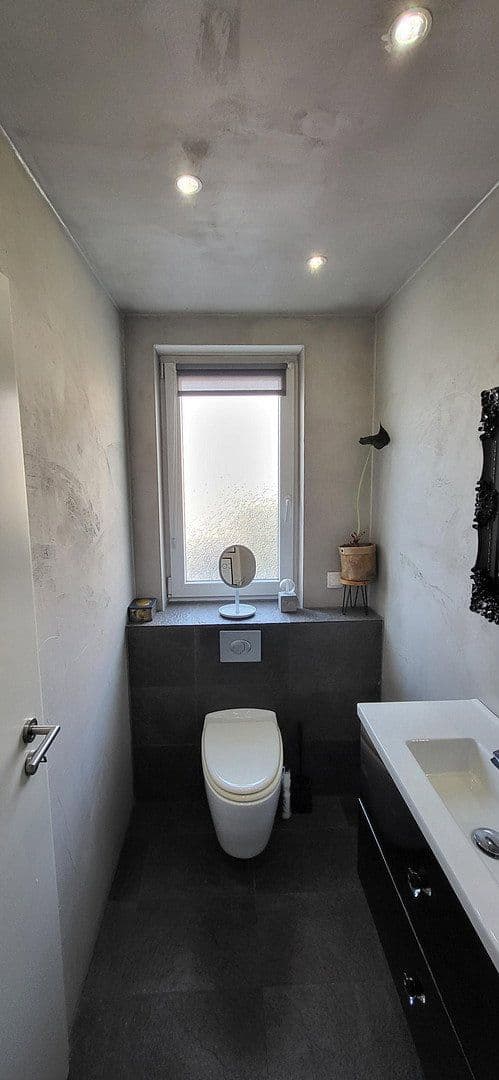 Predaj domu 135 m², pozemek 300 m², Leverkusen, Severné Porýnie - Westfálsko Predaj domu 135 m², pozemek 300 m², Leverkusen, Severné Porýnie - Westfálsko