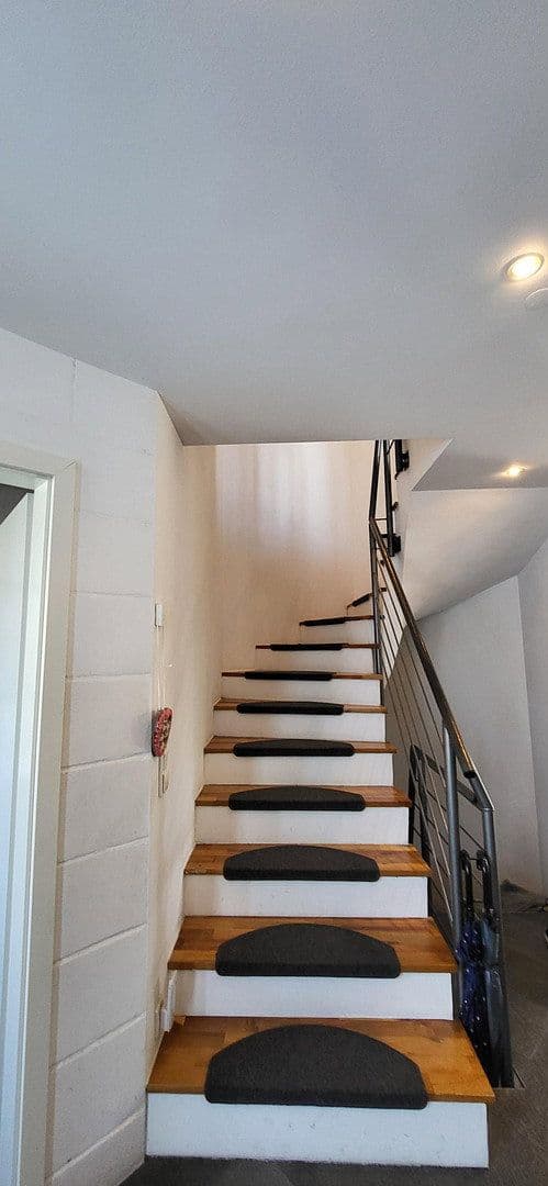 Predaj domu 135 m², pozemek 300 m², Leverkusen, Severné Porýnie - Westfálsko Predaj domu 135 m², pozemek 300 m², Leverkusen, Severné Porýnie - Westfálsko
