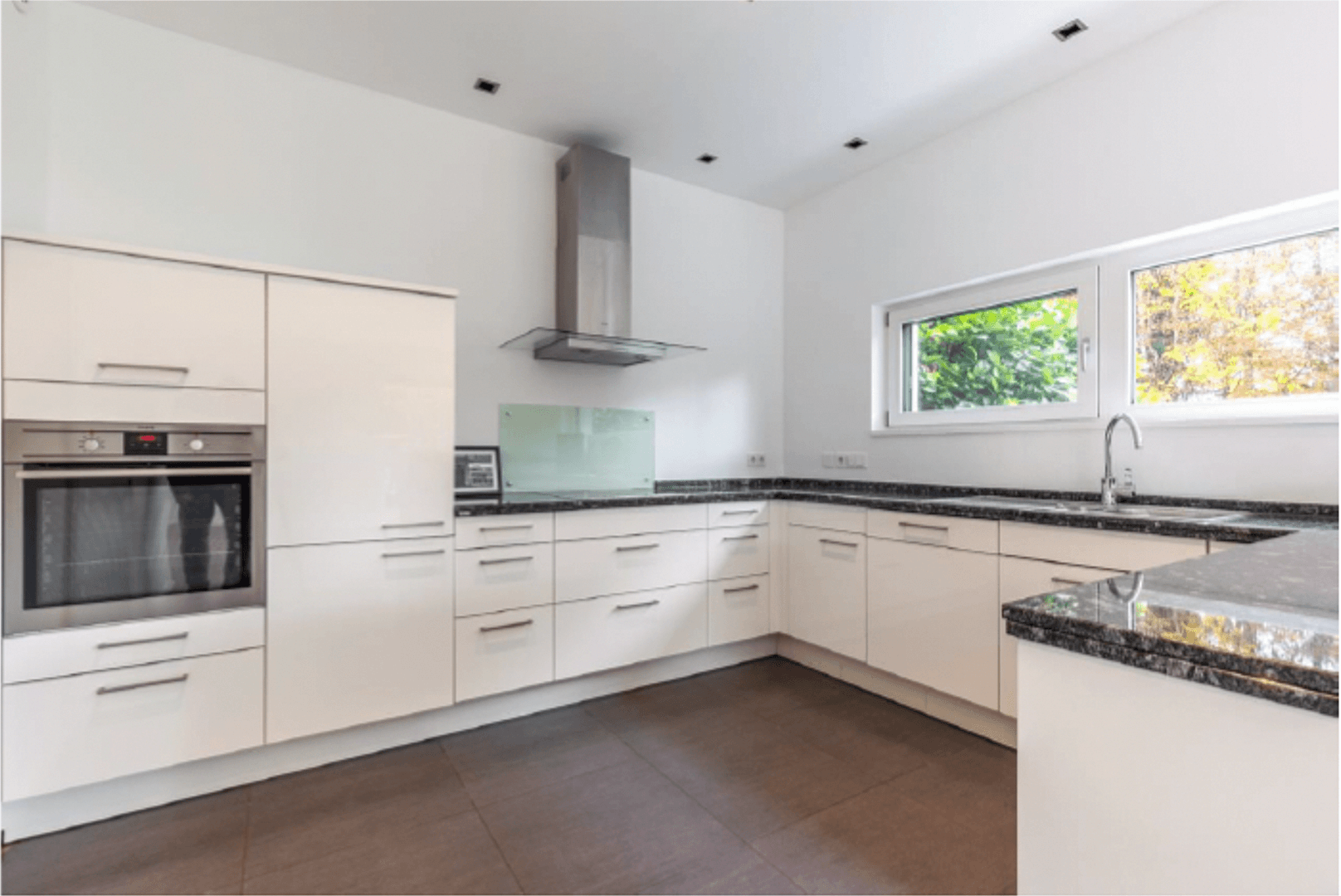 Predaj domu 240 m², pozemek 890 m², Grünwald, Bavorsko Predaj domu 240 m², pozemek 890 m², Grünwald, Bavorsko