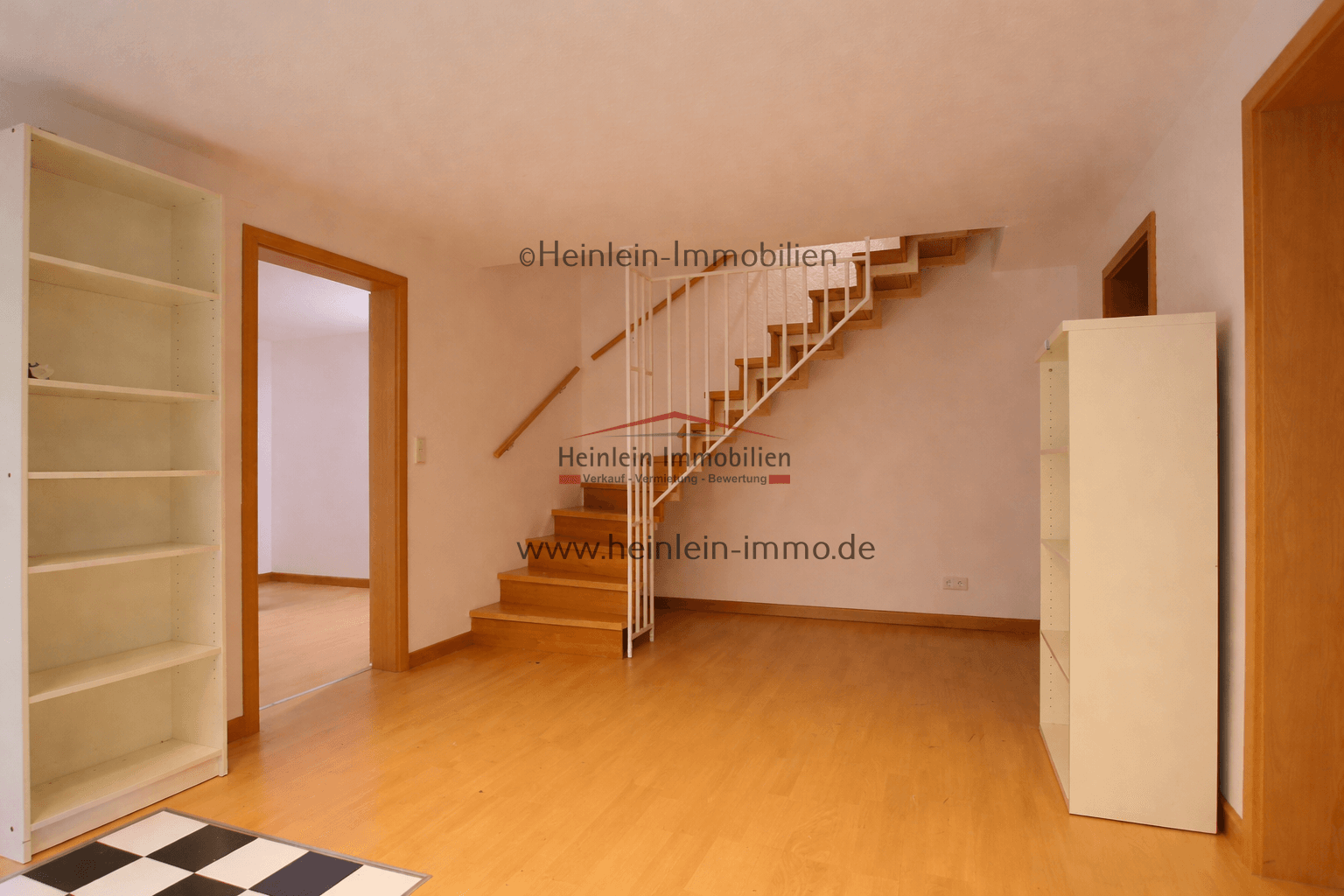 Predaj domu 184 m², pozemek 370 m², Griesheim, Hesensko Predaj domu 184 m², pozemek 370 m², Griesheim, Hesensko