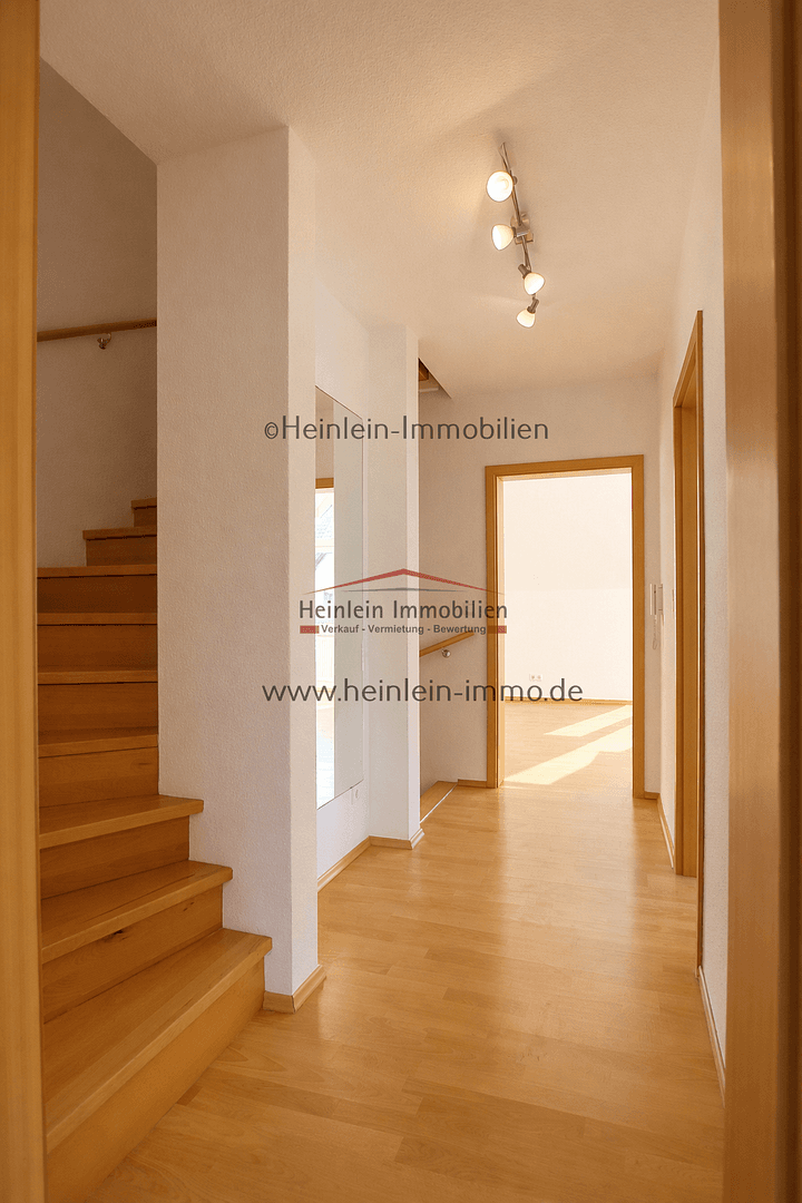 Predaj domu 184 m², pozemek 370 m², Griesheim, Hesensko Predaj domu 184 m², pozemek 370 m², Griesheim, Hesensko