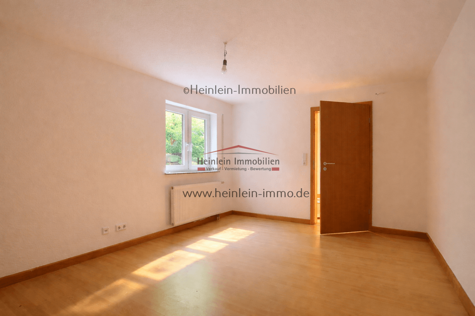 Predaj domu 184 m², pozemek 370 m², Griesheim, Hesensko Predaj domu 184 m², pozemek 370 m², Griesheim, Hesensko