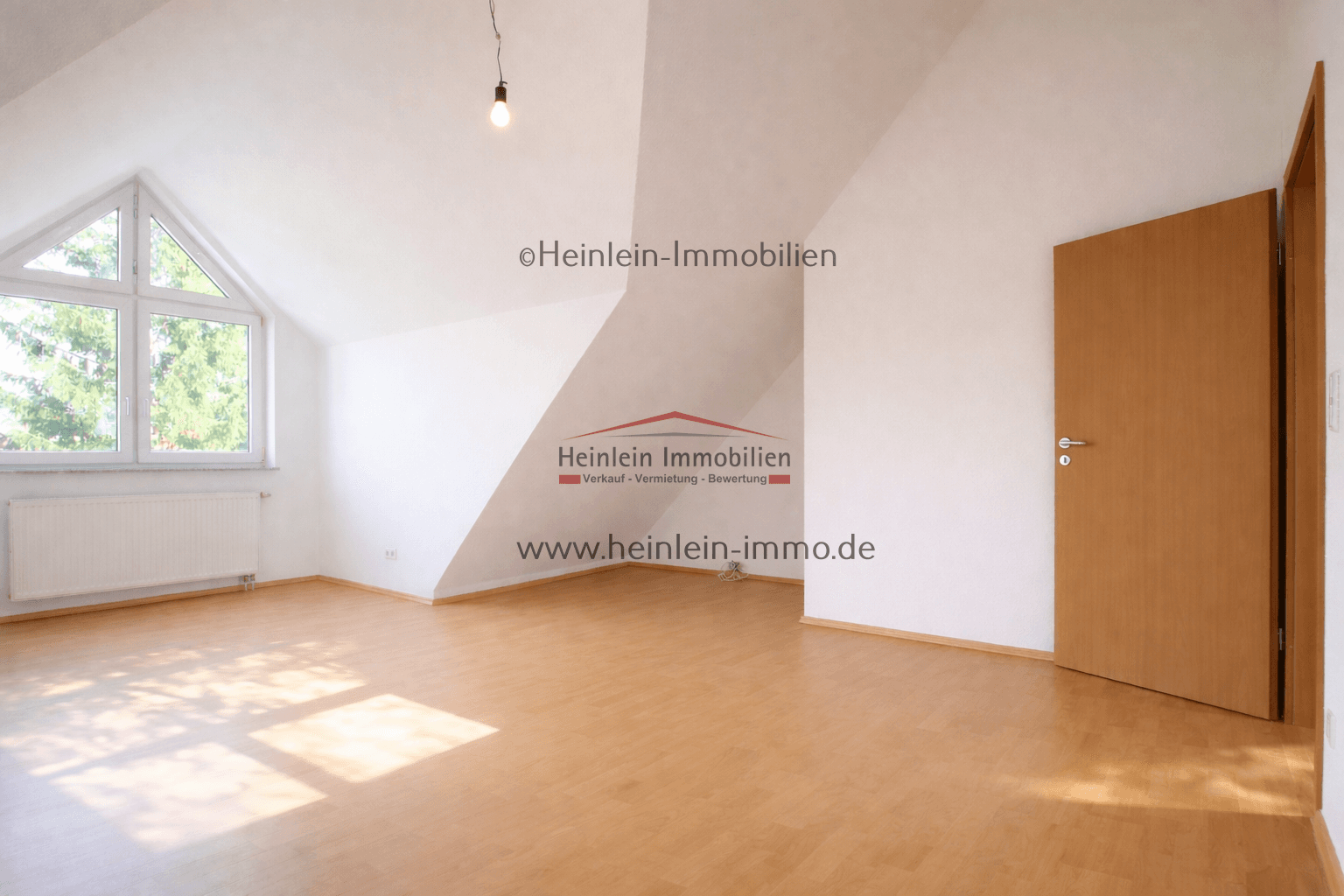 Predaj domu 184 m², pozemek 370 m², Griesheim, Hesensko Predaj domu 184 m², pozemek 370 m², Griesheim, Hesensko