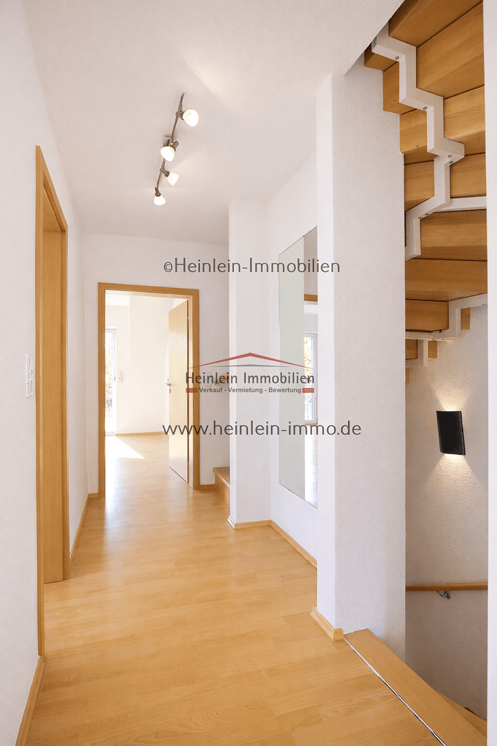 Predaj domu 184 m², pozemek 370 m², Griesheim, Hesensko Predaj domu 184 m², pozemek 370 m², Griesheim, Hesensko