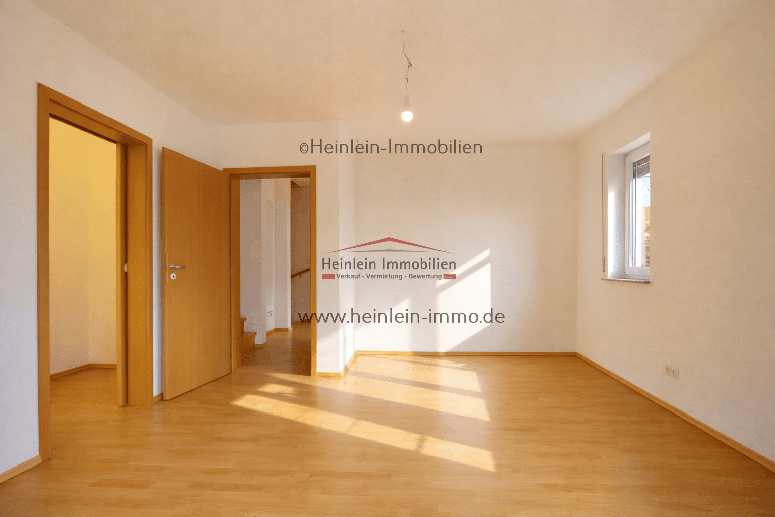 Predaj domu 184 m², pozemek 370 m², Griesheim, Hesensko Predaj domu 184 m², pozemek 370 m², Griesheim, Hesensko