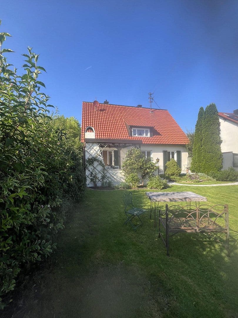 Predaj domu 140 m², pozemek 819 m², Rosenstrasse 5, Maisach, Bavorsko Predaj domu 140 m², pozemek 819 m², Rosenstrasse 5, Maisach, Bavorsko