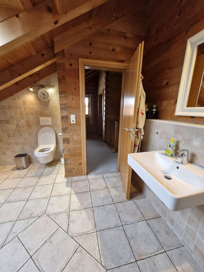 Prenájom bytu 6-izbový 164 m², Bernau am Chiemsee, Bavorsko Prenájom bytu 6-izbový 164 m², Bernau am Chiemsee, Bavorsko
