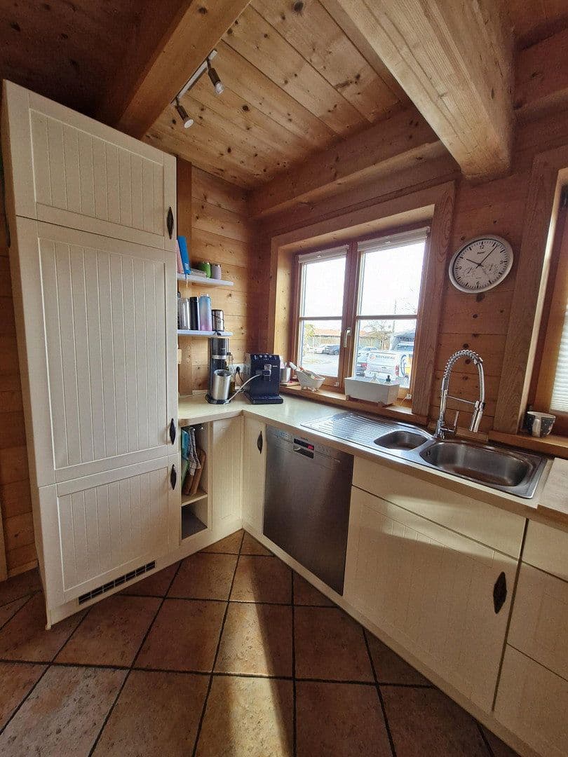 Prenájom bytu 6-izbový 164 m², Bernau am Chiemsee, Bavorsko Prenájom bytu 6-izbový 164 m², Bernau am Chiemsee, Bavorsko
