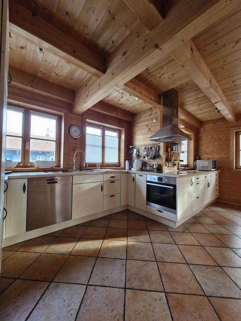 Prenájom bytu 6-izbový 164 m², Bernau am Chiemsee, Bavorsko Prenájom bytu 6-izbový 164 m², Bernau am Chiemsee, Bavorsko
