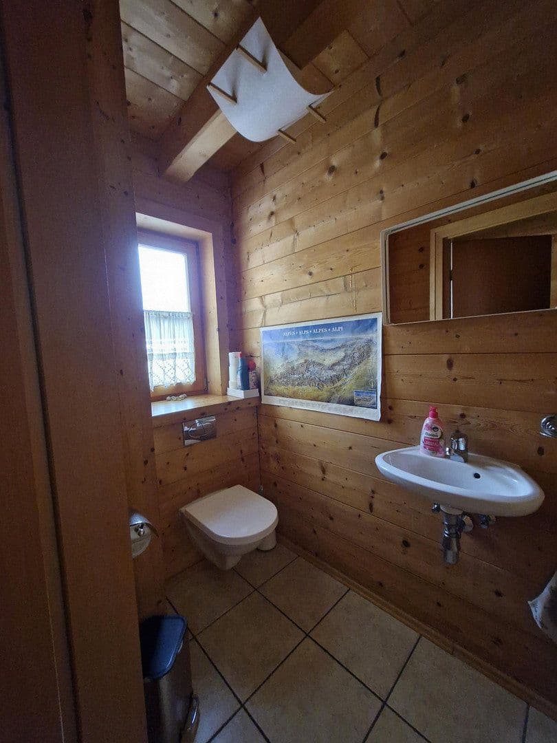 Prenájom bytu 6-izbový 164 m², Bernau am Chiemsee, Bavorsko Prenájom bytu 6-izbový 164 m², Bernau am Chiemsee, Bavorsko
