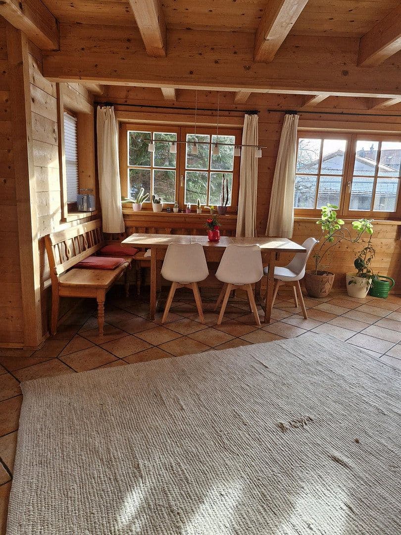 Prenájom bytu 6-izbový 164 m², Bernau am Chiemsee, Bavorsko Prenájom bytu 6-izbový 164 m², Bernau am Chiemsee, Bavorsko
