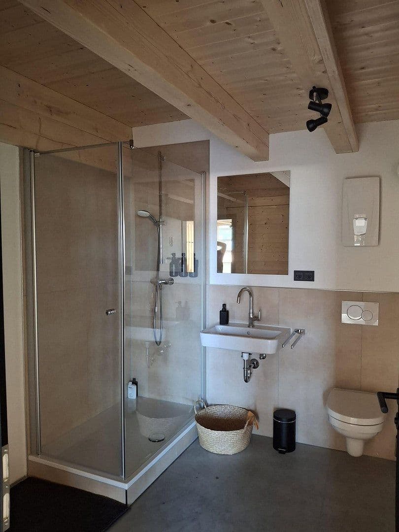 Prenájom nebytového priestoru 334 m², Hemau, Bavorsko Prenájom nebytového priestoru 334 m², Hemau, Bavorsko