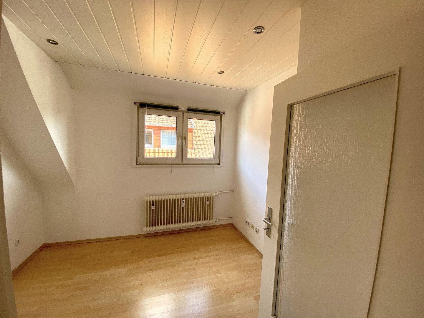 Prenájom bytu 3-izbový 53 m², Kaiserslautern, Porýnie-Falcko Prenájom bytu 3-izbový 53 m², Kaiserslautern, Porýnie-Falcko