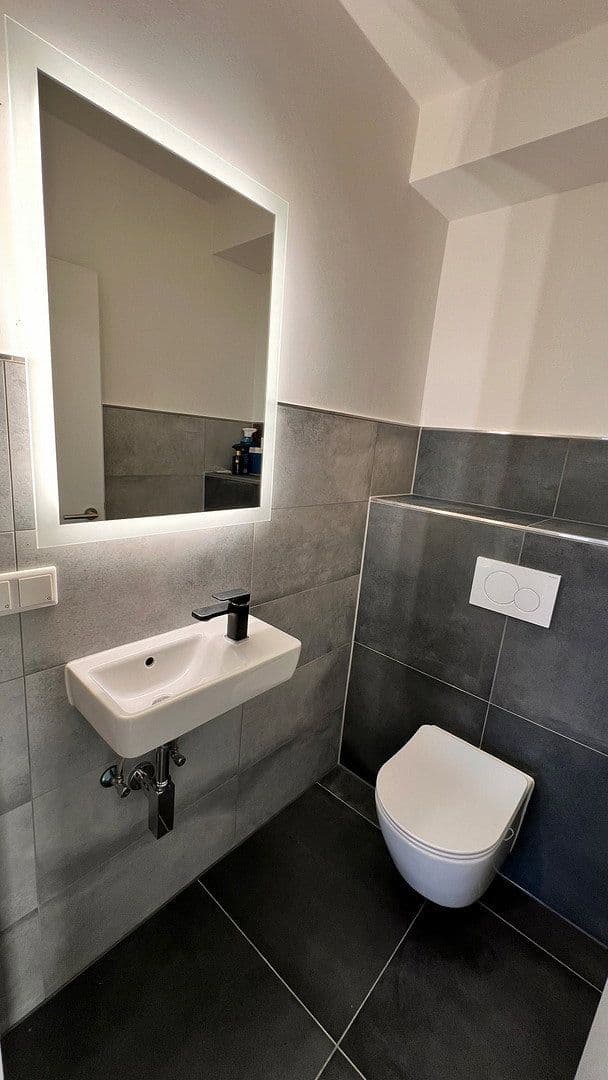 Prenájom bytu 3-izbový 77 m², Mettmann, Severné Porýnie - Westfálsko Prenájom bytu 3-izbový 77 m², Mettmann, Severné Porýnie - Westfálsko
