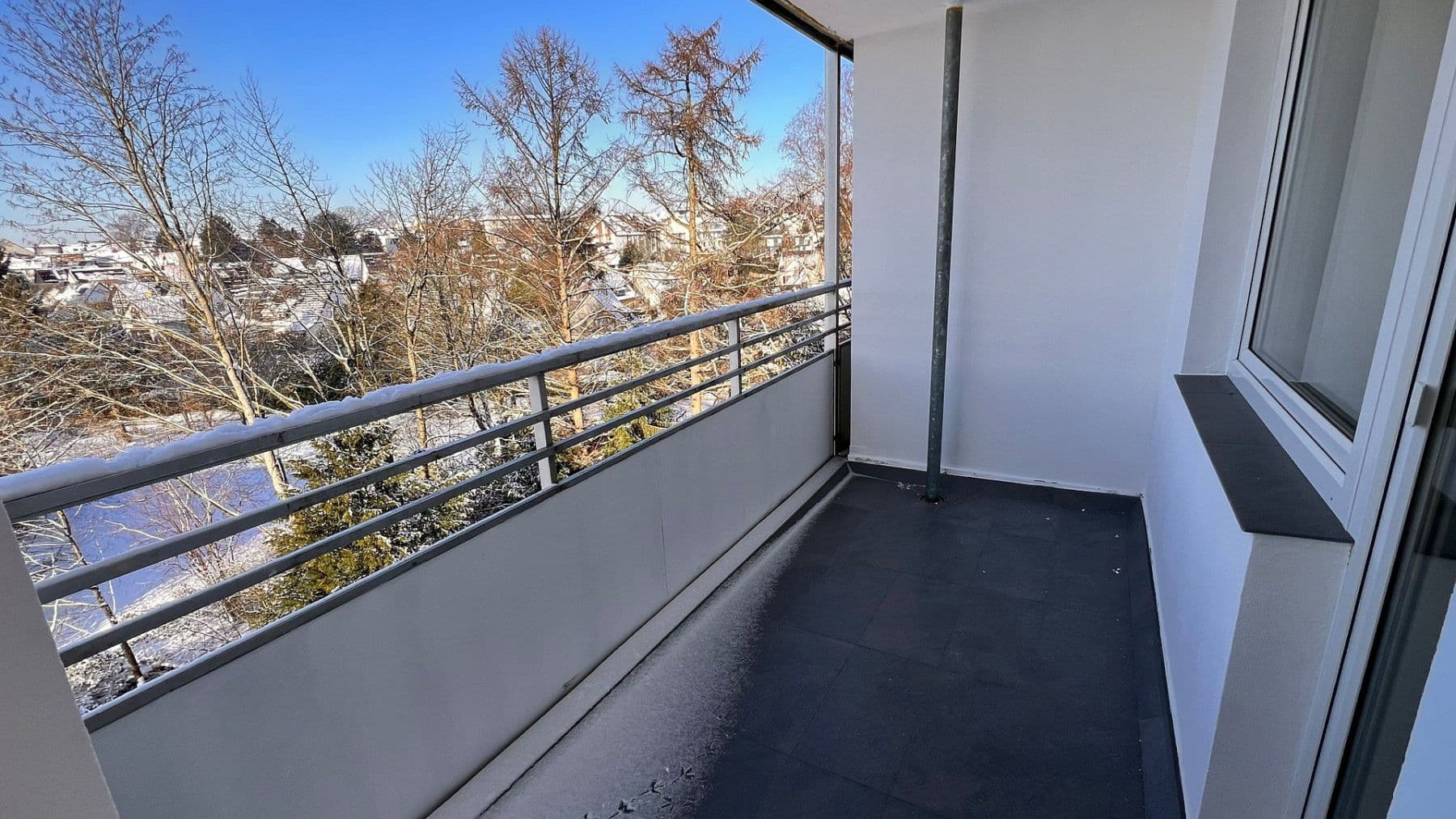 Prenájom bytu 3-izbový 77 m², Mettmann, Severné Porýnie - Westfálsko Prenájom bytu 3-izbový 77 m², Mettmann, Severné Porýnie - Westfálsko