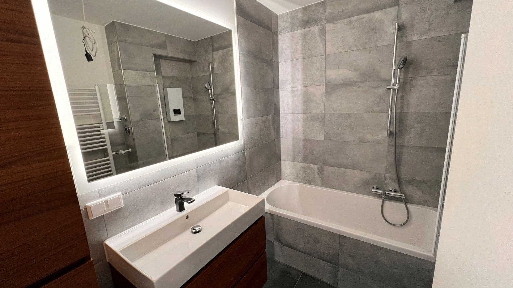 Prenájom bytu 3-izbový 77 m², Mettmann, Severné Porýnie - Westfálsko Prenájom bytu 3-izbový 77 m², Mettmann, Severné Porýnie - Westfálsko