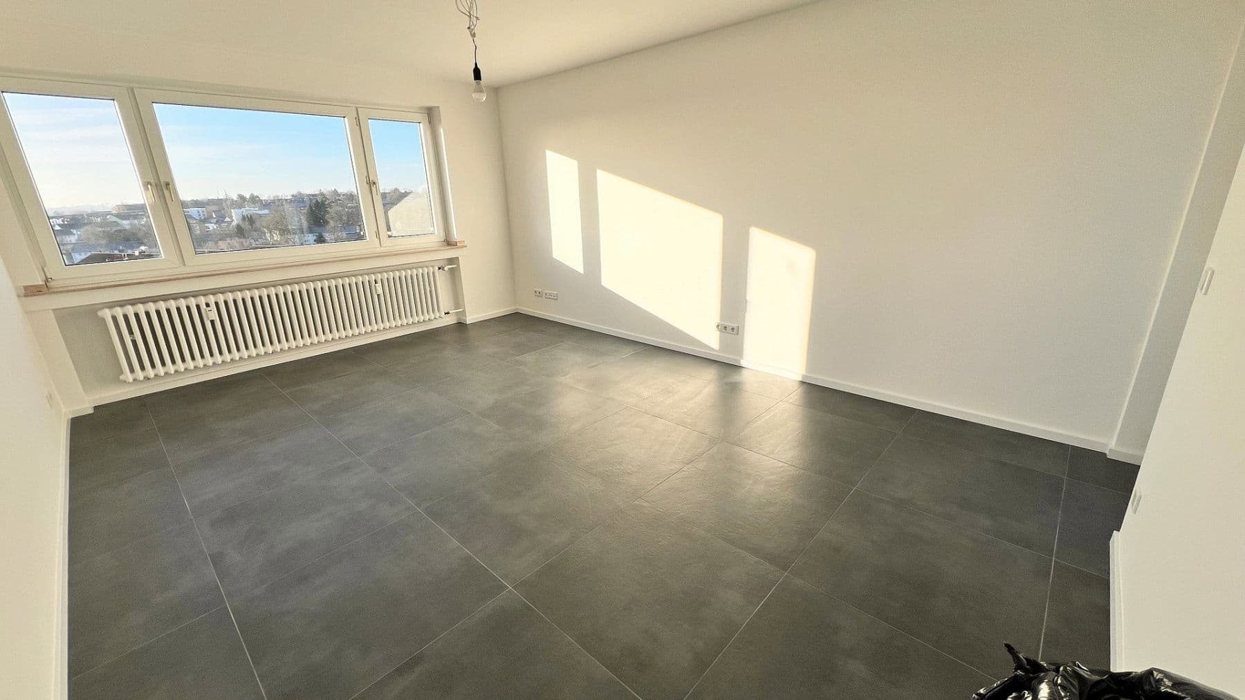 Prenájom bytu 3-izbový 77 m², Mettmann, Severné Porýnie - Westfálsko Prenájom bytu 3-izbový 77 m², Mettmann, Severné Porýnie - Westfálsko