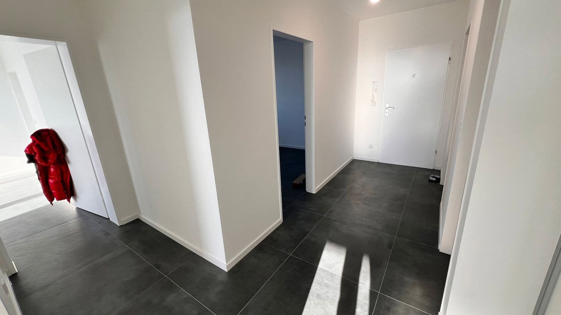 Prenájom bytu 3-izbový 77 m², Mettmann, Severné Porýnie - Westfálsko Prenájom bytu 3-izbový 77 m², Mettmann, Severné Porýnie - Westfálsko