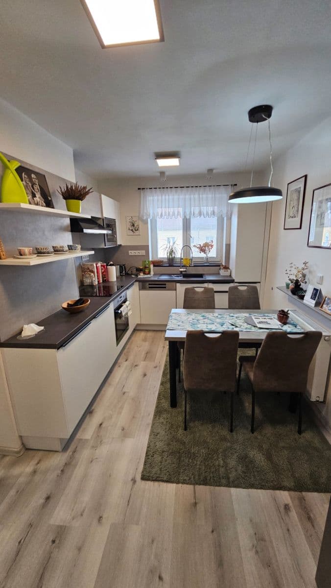 Prenájom bytu 2-izbový 51 m², Barákova, Roudnice nad Labem, Ústecký kraj Prenájom bytu 2-izbový 51 m², Barákova, Roudnice nad Labem, Ústecký kraj