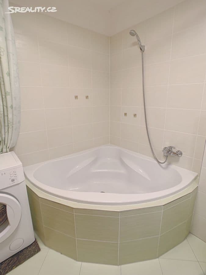 Prenájom bytu 2-izbový 59 m², Milotická, Praha, Praha Prenájom bytu 2-izbový 59 m², Milotická, Praha, Praha