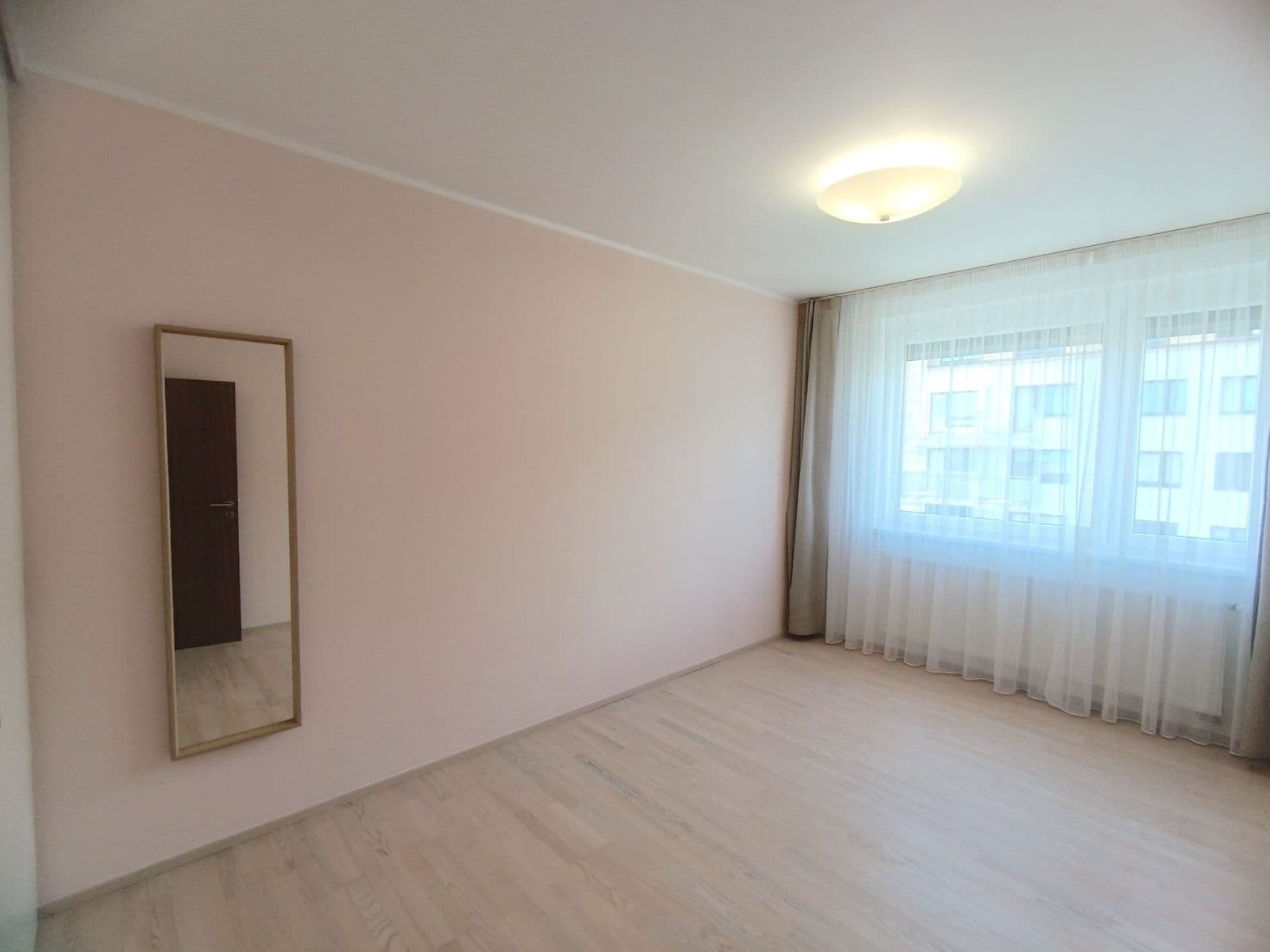 Prenájom bytu 3-izbový 104 m², Zakšínská, Praha, Praha Prenájom bytu 3-izbový 104 m², Zakšínská, Praha, Praha