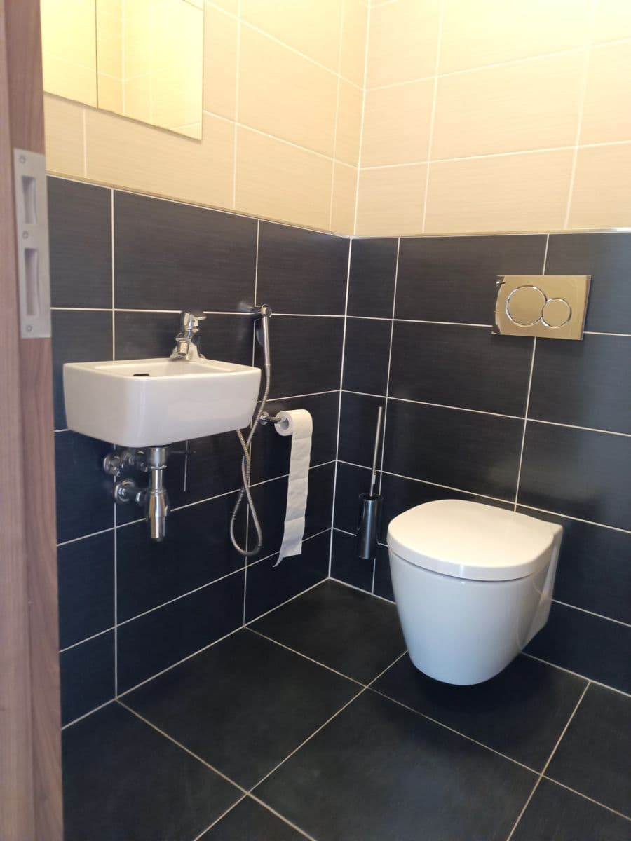 Prenájom bytu 3-izbový 104 m², Zakšínská, Praha, Praha Prenájom bytu 3-izbový 104 m², Zakšínská, Praha, Praha