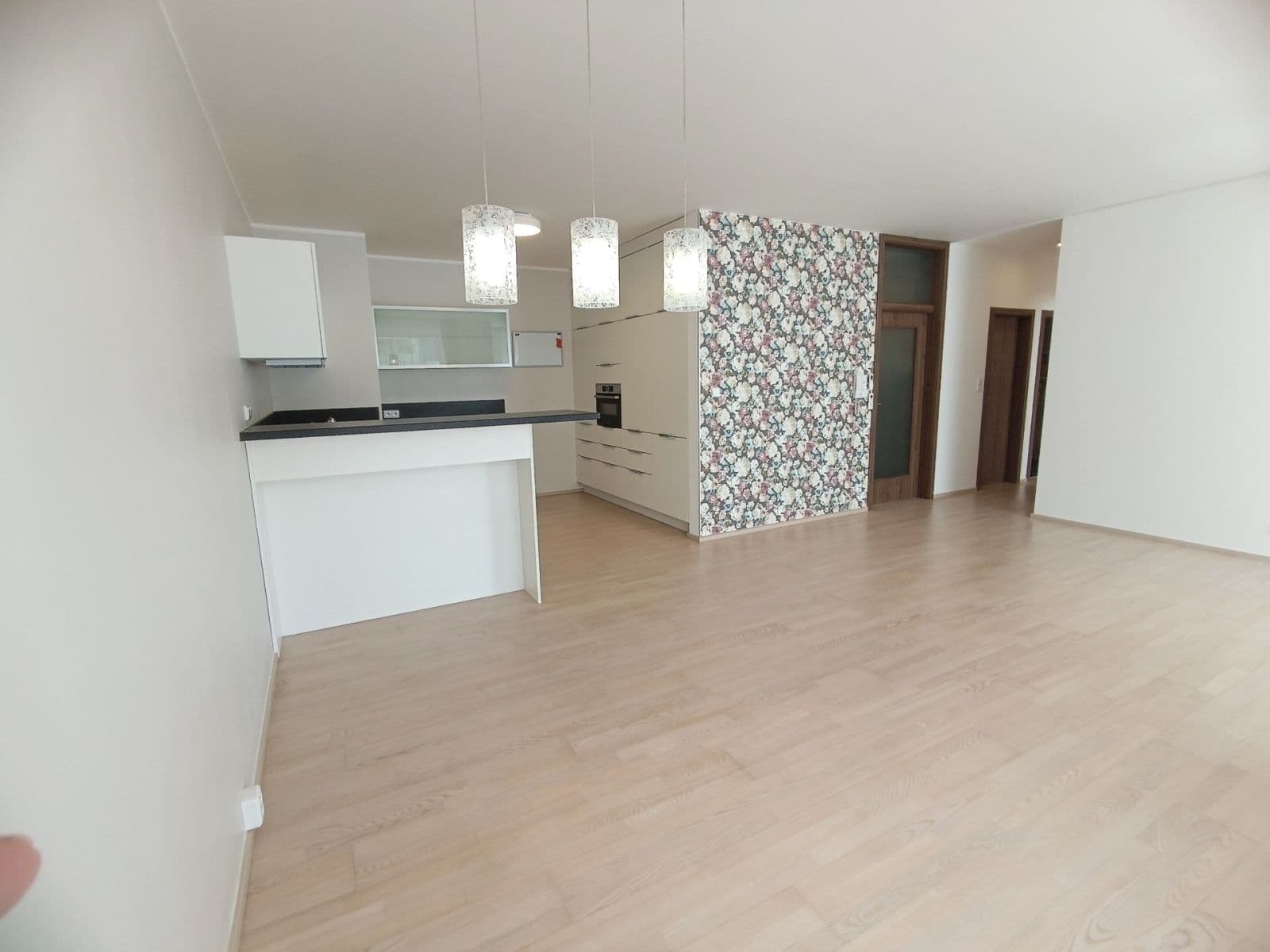Prenájom bytu 3-izbový 104 m², Zakšínská, Praha, Praha Prenájom bytu 3-izbový 104 m², Zakšínská, Praha, Praha