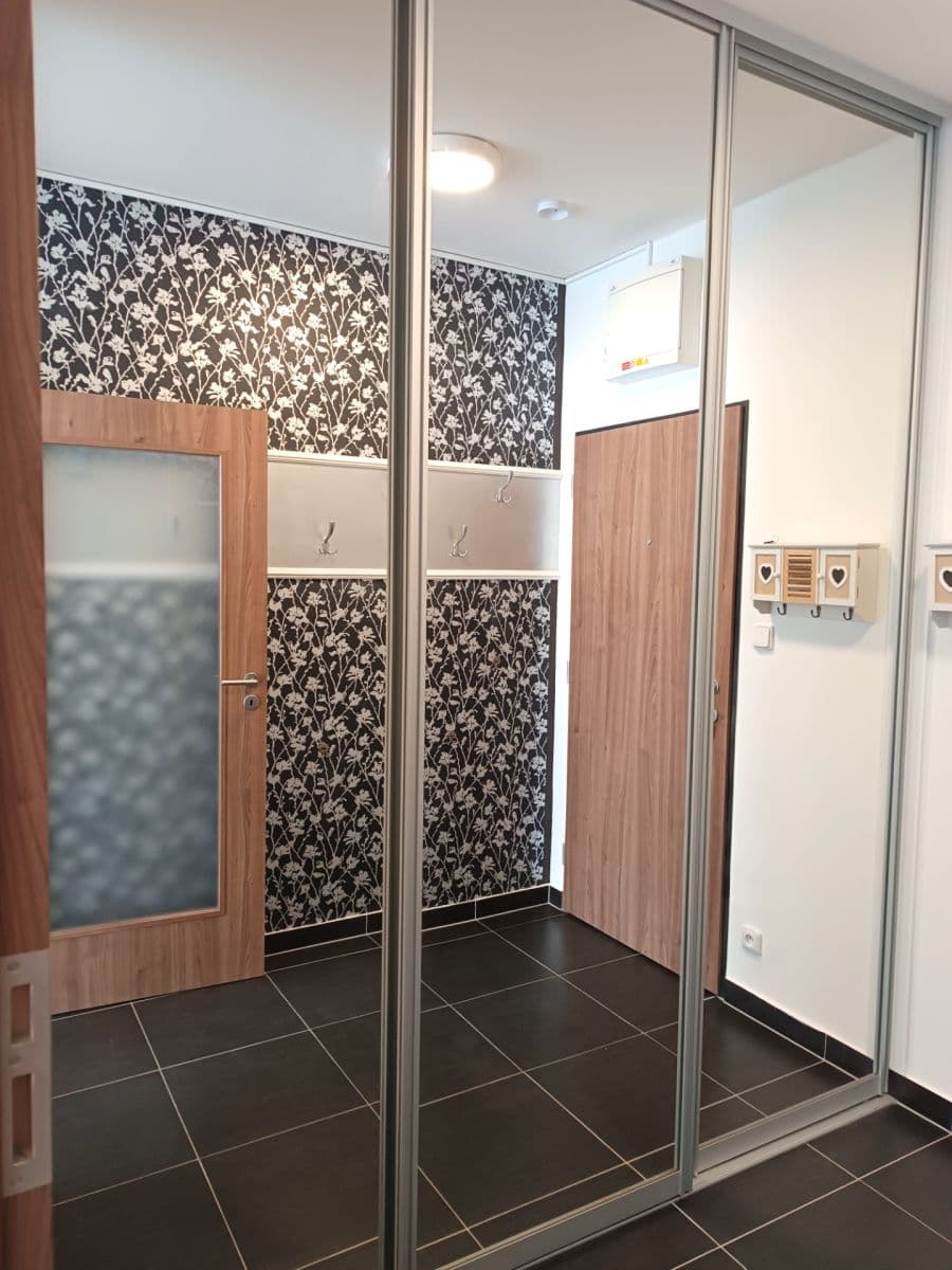 Prenájom bytu 3-izbový 104 m², Zakšínská, Praha, Praha Prenájom bytu 3-izbový 104 m², Zakšínská, Praha, Praha